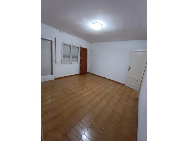 Piso en venta en Mollet del Vallès photo 0