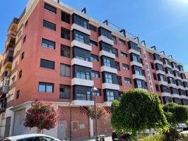 Piso en venta en Valencia, Campanar photo 0