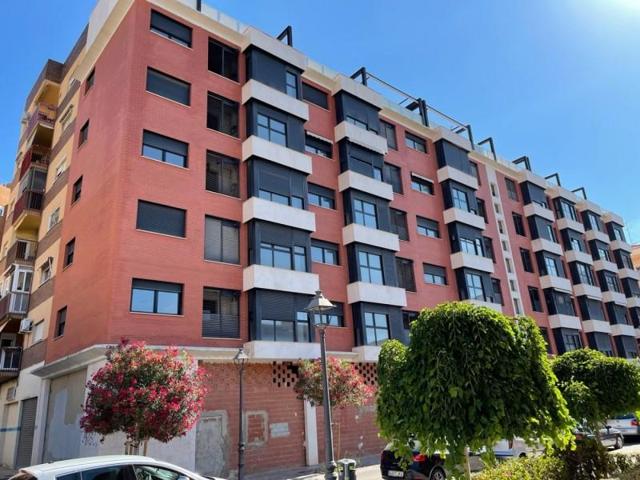 Piso en venta en Valencia, Campanar photo 0