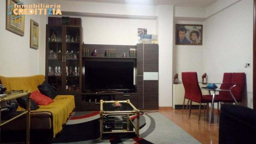 Piso en venta en Vigo, Casco Vello photo 0