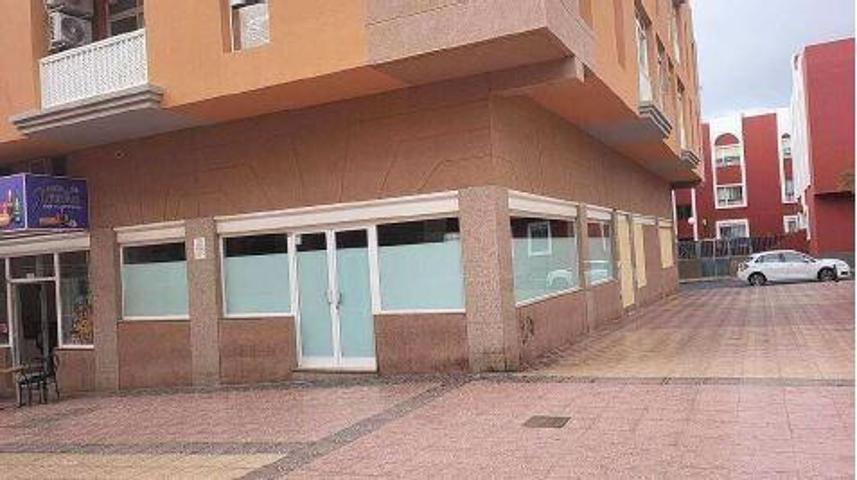 Local comercial en venta en Santa Lucía de Tirajana, Vecindario-Paredilla-Sardina photo 0