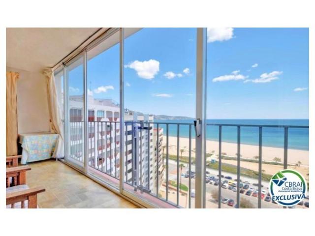 Piso en venta en Empuriabrava photo 0