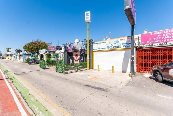 Local comercial en venta en Orihuela Costa, La Regia photo 0