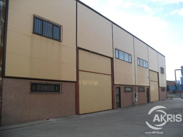 Nave industrial en venta en Huecas photo 0