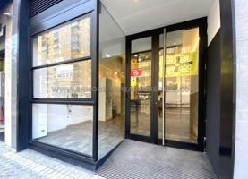 Local comercial en venta en Pamplona, San Jorge photo 0