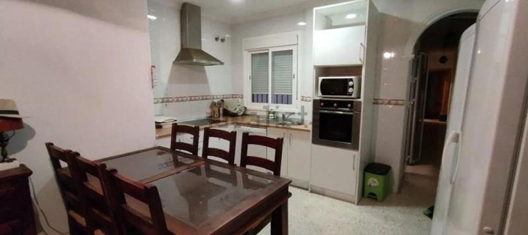 Piso en venta en Chipiona photo 0