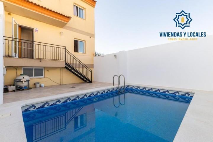 Adosada en venta en Cijuela, Campo de futbol photo 0