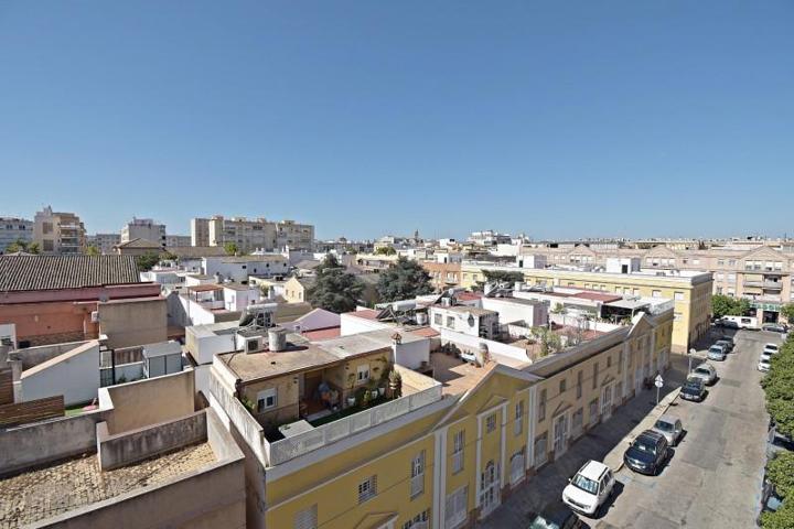Piso en venta en Jerez de la Frontera, Centro photo 0