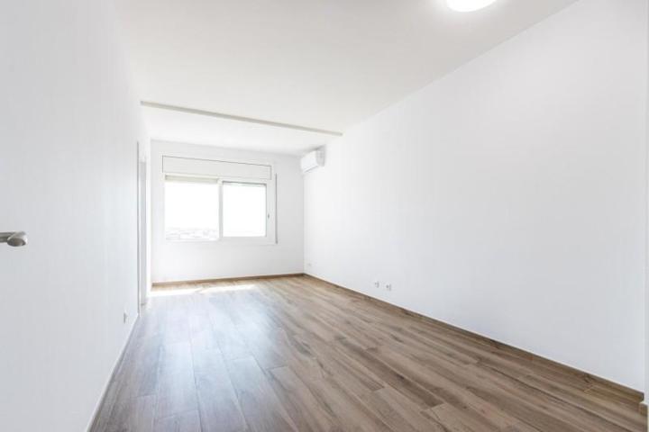 Piso en venta en Sabadell, La Creu Alta photo 0