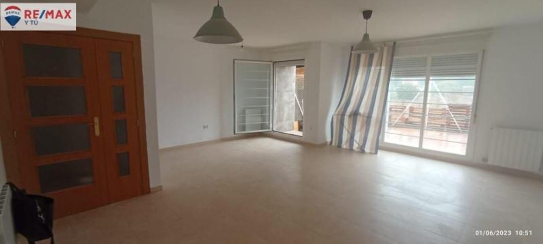 Adosada en venta en Muel, Centro photo 0