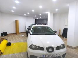 Local comercial en venta en L'Hospitalet de Llobregat, La Torrassa photo 0