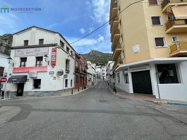 Casa en venta en Ubrique, Centro photo 0