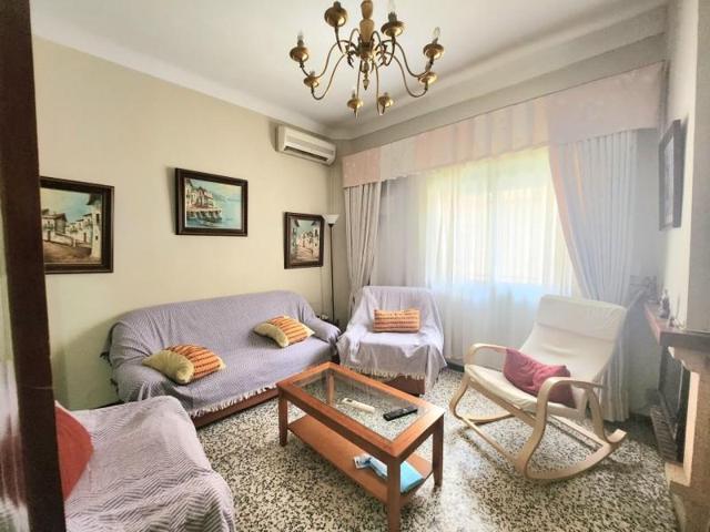 Casa en venta en Alcalá de Guadaira, Centro photo 0