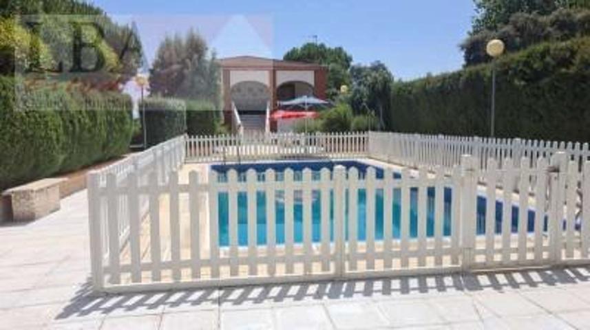 Chalet en venta en Bailén, Bailén photo 0