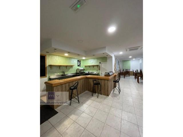 Local comercial en venta en León, Mariano Andrés photo 0