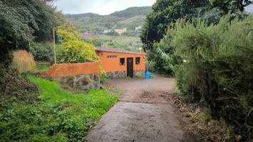 Casa en venta en Moya, Moya photo 0