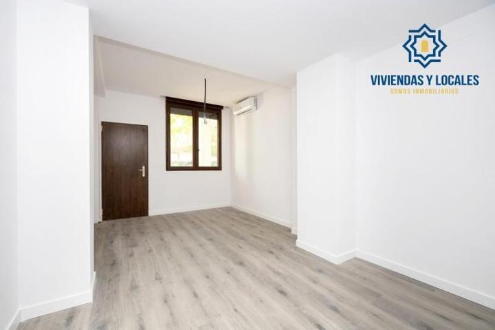 Piso en venta en Granada, Bola de Oro photo 0