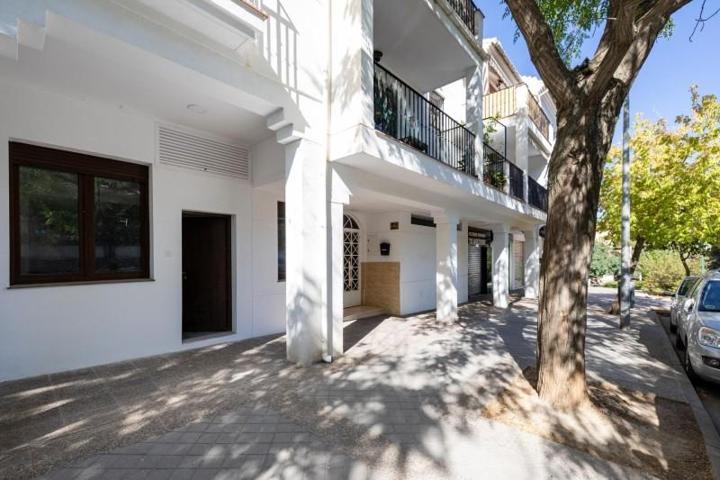 Piso en venta en Granada, Bola de Oro photo 0