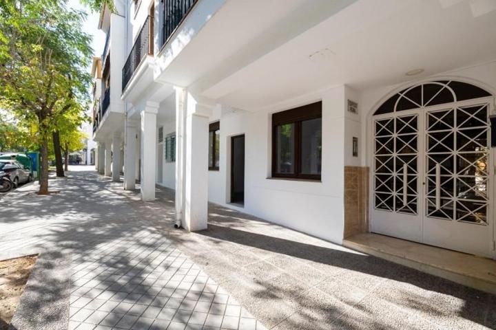 Piso en venta en Granada, Bola de Oro photo 0