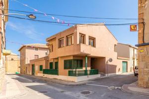 Casa en venta en Mélida, Mélida photo 0