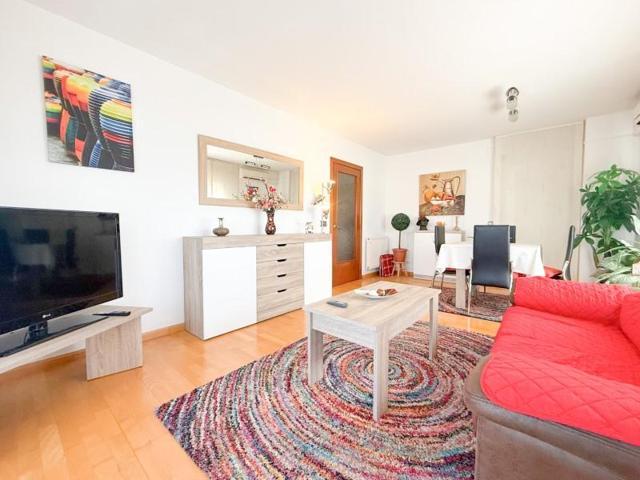 Piso en venta en Figueres photo 0