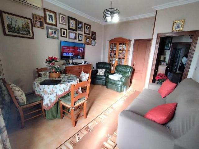 Casa en venta en Villaverde del Río, Villaverde del Río photo 0