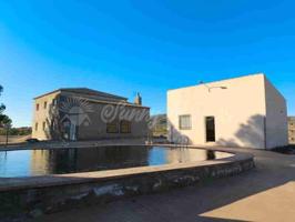 Casa con terreno en venta en Yecla photo 0