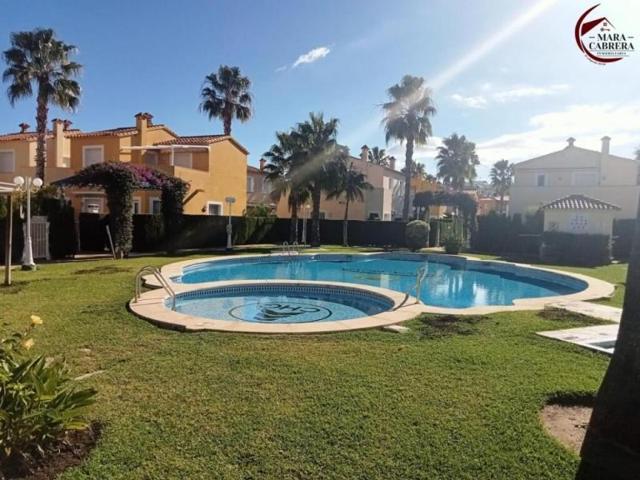 Adosada en venta en Oliva photo 0