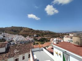 Casas de pueblo en venta en Cómpeta photo 0