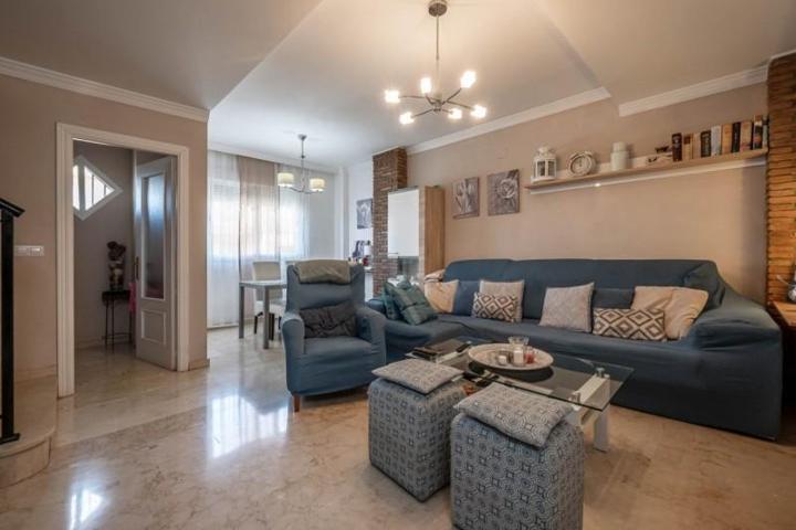 Casa en venta en Jun, Centro photo 0