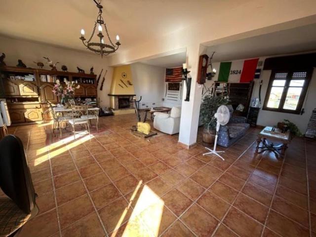 Adosada en venta en Laguna Dalga photo 0