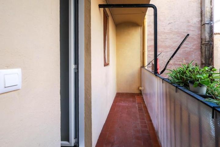 Piso en venta en Barcelona, El Raval photo 0