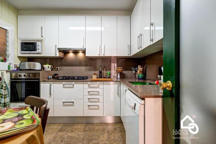 Piso en venta en Igualada, Poble Sec photo 0