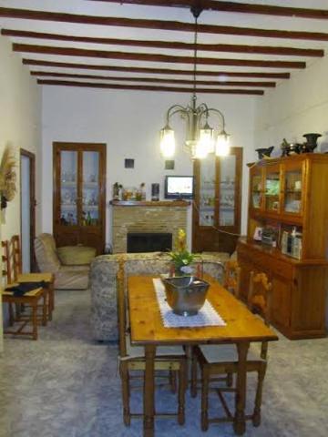 Casa en venta en Pinoso, CHIRNOLET photo 0