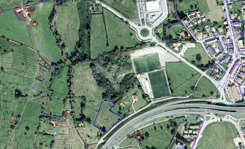 Terreno en venta en Torrelavega photo 0