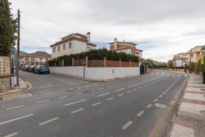 Terreno en venta en Cájar, MERCADONA photo 0