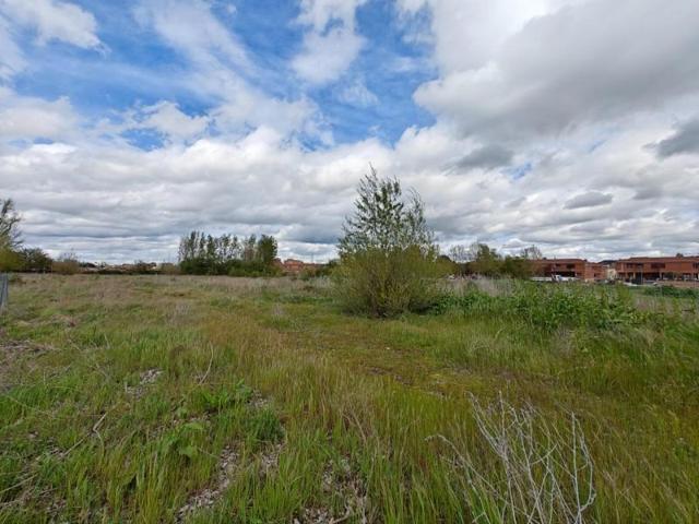 Terreno en venta en Dueñas, Castilla y leon photo 0
