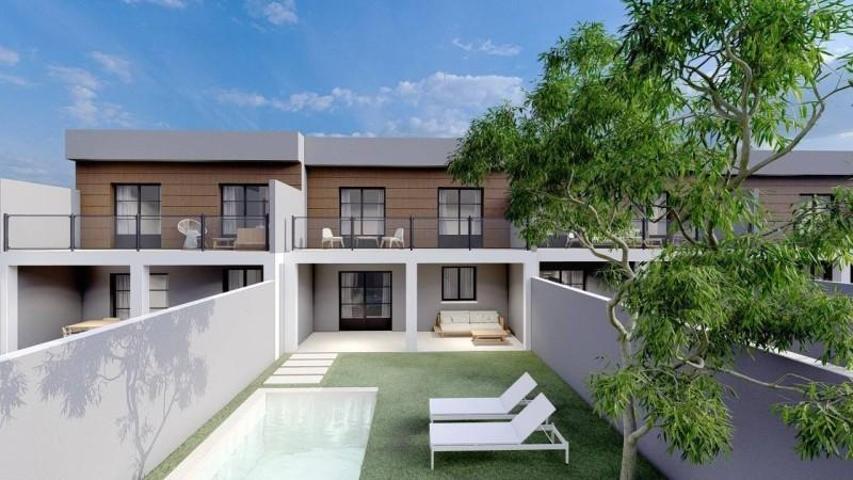 Adosada en venta en Oliva de Plasencia, PISCINA MUNICIPAL photo 0