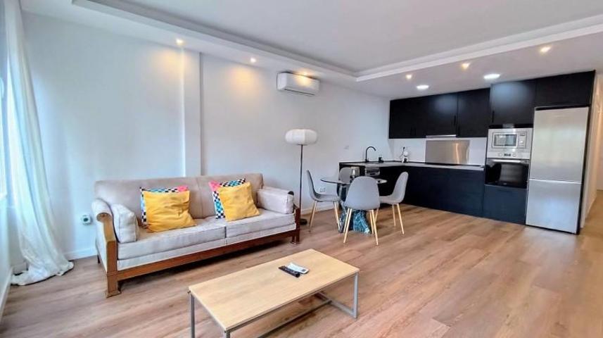 Apartamento en venta en Torremolinos, Manantiales - Estación de Autobuses photo 0