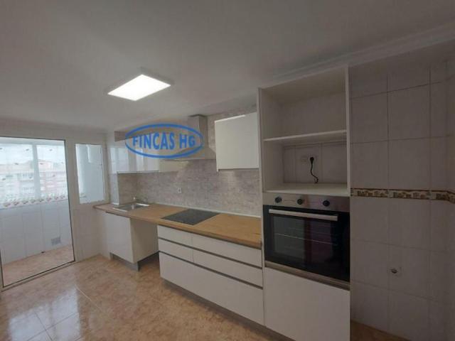 Piso en venta en Alicante, Los angeles photo 0