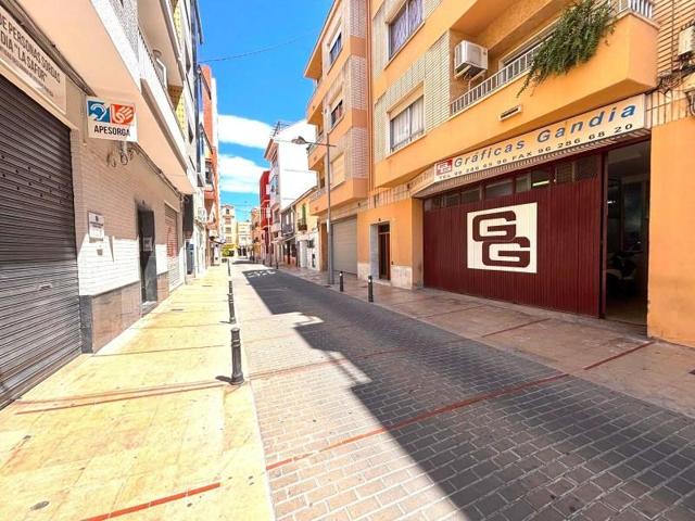 Local comercial en venta en Gandia, Centro photo 0