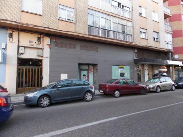 Local comercial en venta en Valladolid, La Victoria photo 0