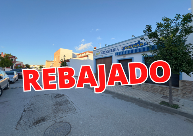 Local comercial en venta en Las Cabezas de San Juan, CIUDAD JARDIN photo 0