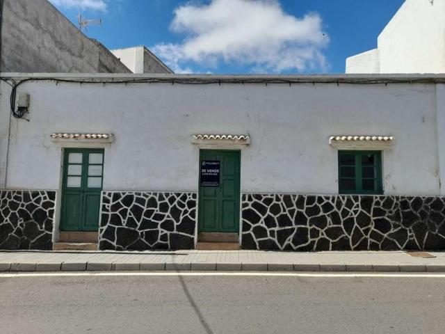 Casas de pueblo en venta en San Bartolomé, San Bartolomé photo 0
