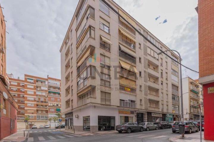 Piso en venta en Badajoz, Sta. Marina photo 0