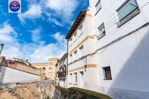 Edificio en venta en Peralta, Centro photo 0