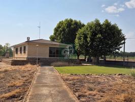 Casa en venta en Micereces de Tera photo 0