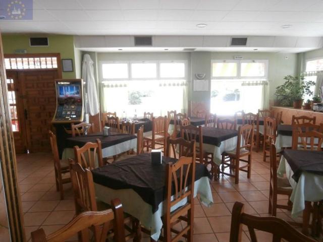 Local comercial en venta en Cuenca, Circunvalacion - Pol.Ind. De Campsa photo 0