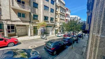 Piso en venta en Vigo, Corte Inglés photo 0