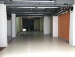 Local comercial en venta en Vilanova i la Geltrú, St. Joan photo 0